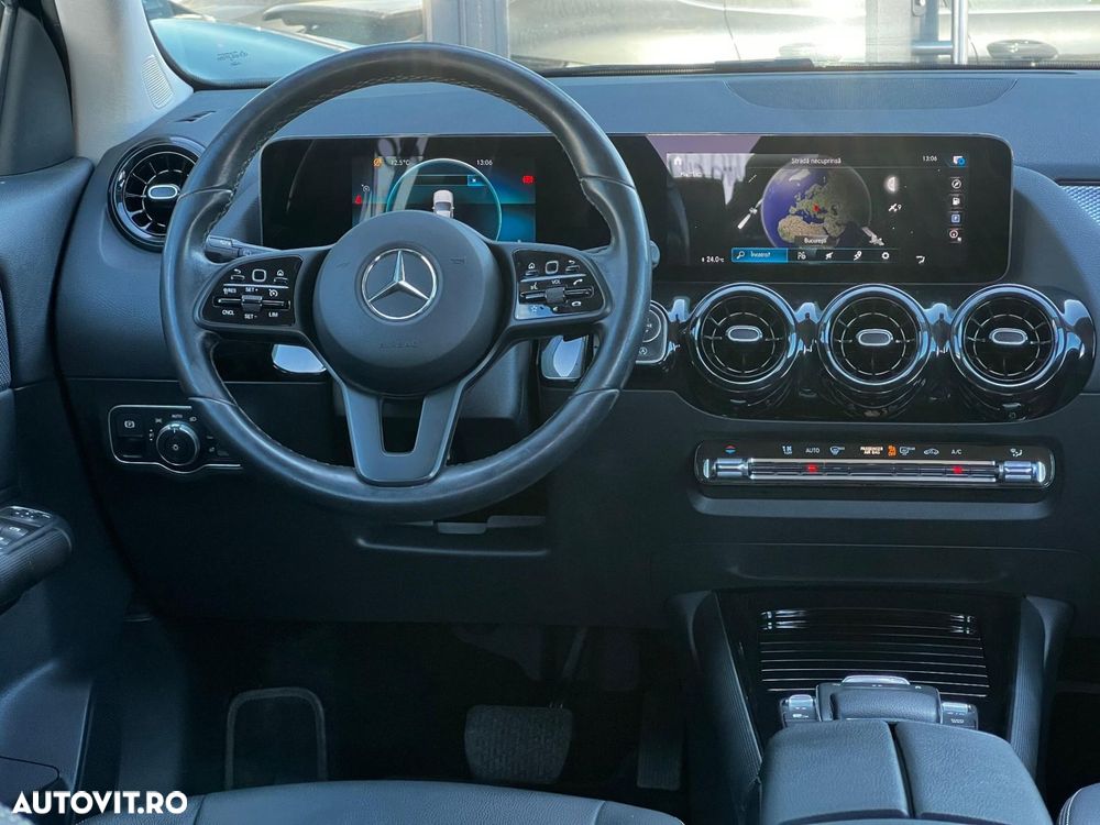 Mercedes-Benz GLA - 9