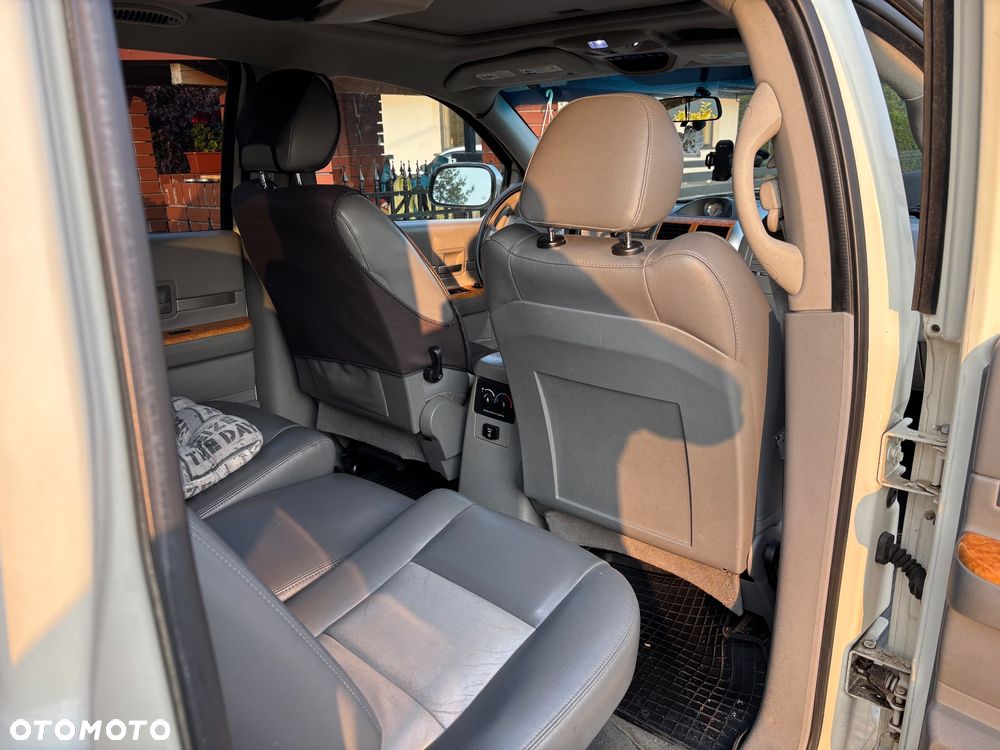 Chrysler Aspen 4.7 Limited AWD - 8