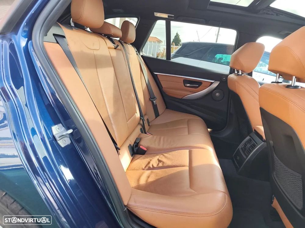 BMW 320 d Line Sport - 22