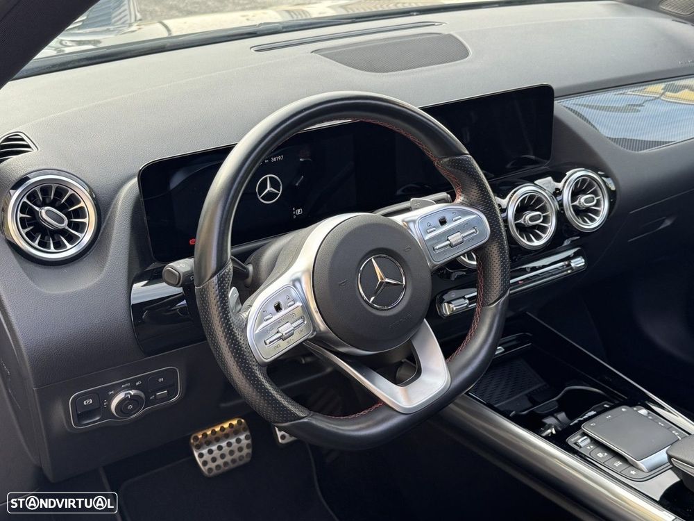 Mercedes-Benz GLA 250 4Matic AMG Line - 11