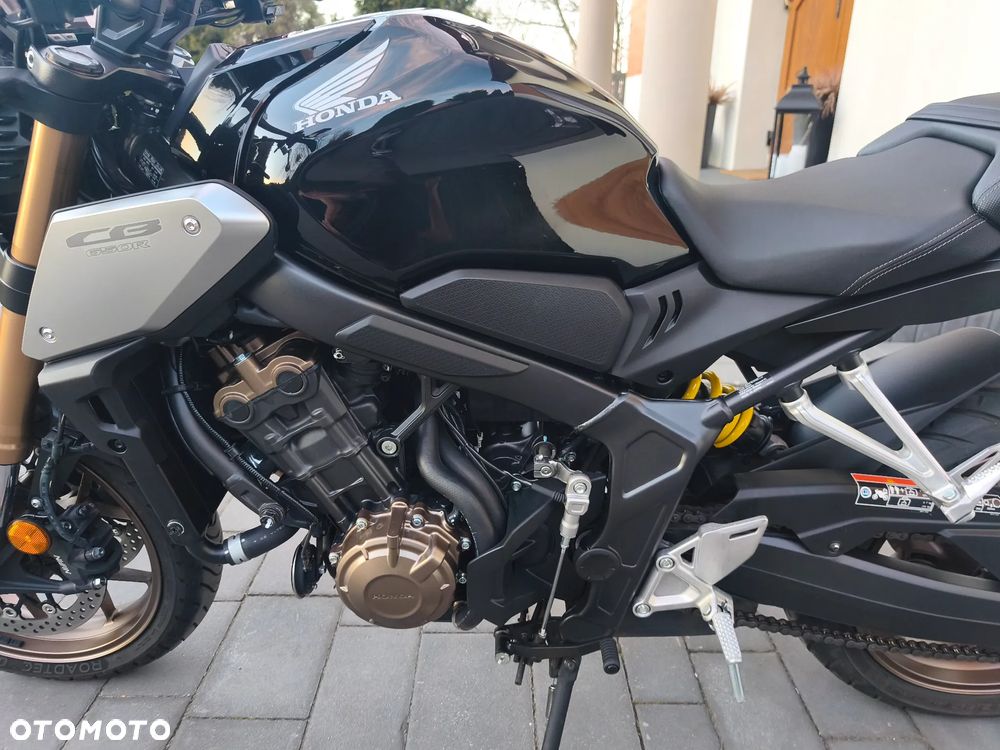 Honda CB - 22