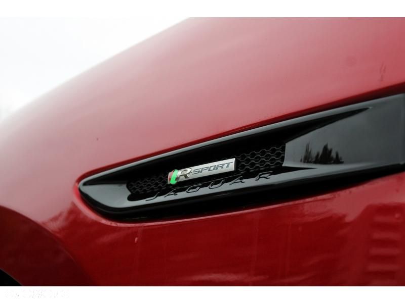 Jaguar F-Pace 2.0 i4D AWD R-Sport - 30