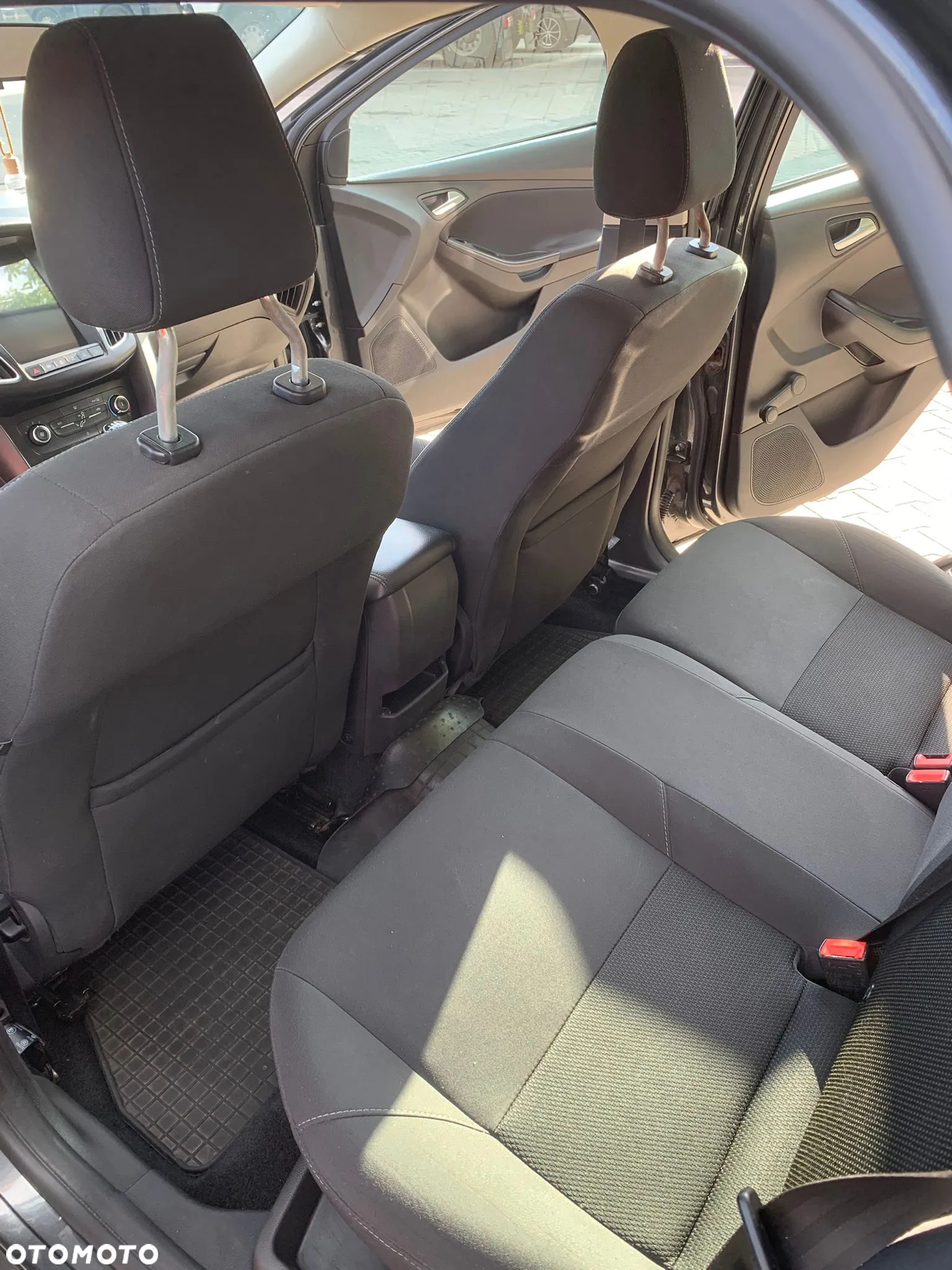 Ford Focus 1.0 EcoBoost Trend ASS - 27