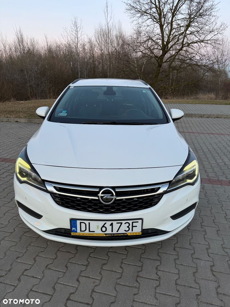 Opel Astra 1.6 CDTI Sport - 2