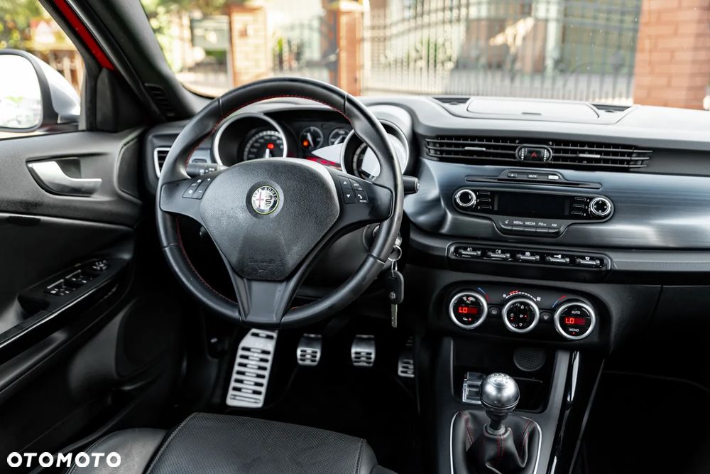 Alfa Romeo Giulietta 1.8 TBi 16V Quadrifoglio Verde - 27
