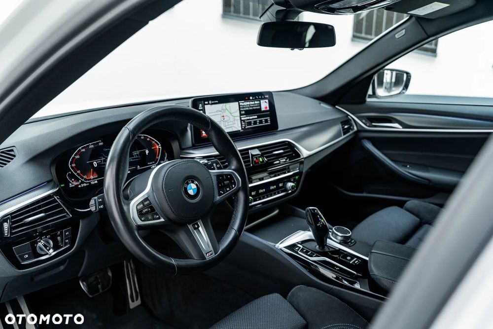 BMW Seria 5 520d xDrive mHEV M Sport sport - 13