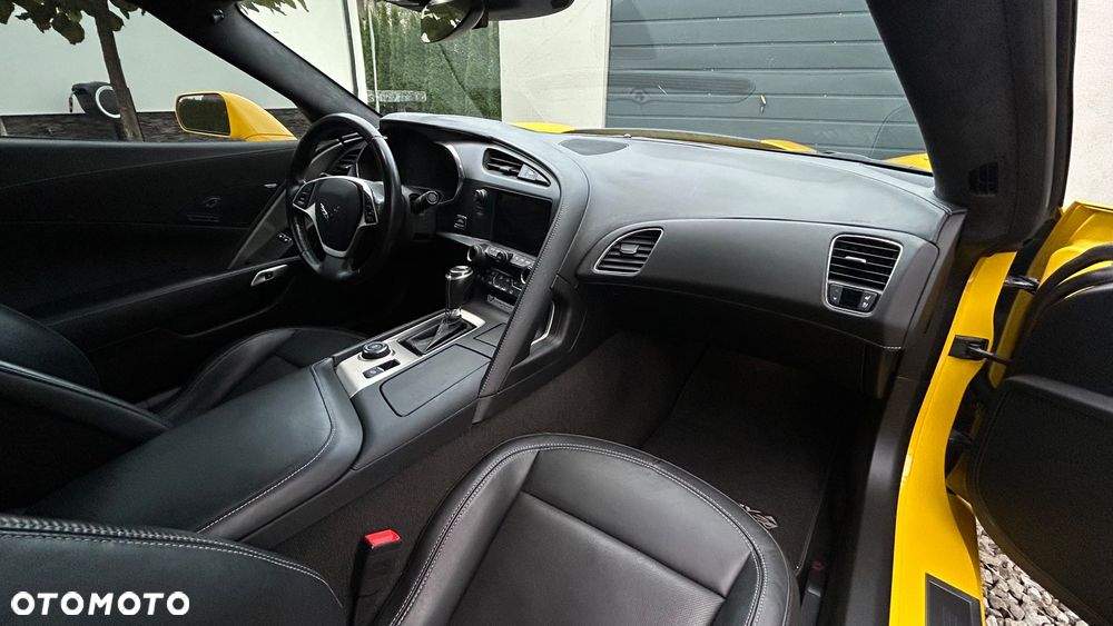 Chevrolet Corvette - 18