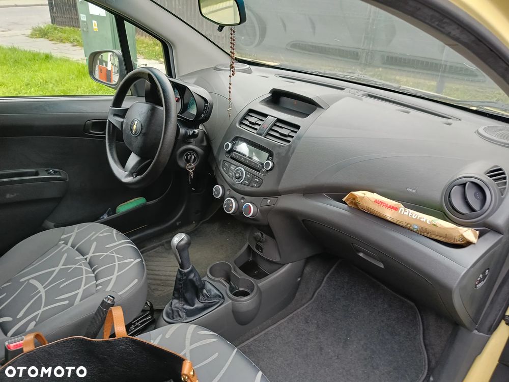 Chevrolet Spark 1.0 Base - 5