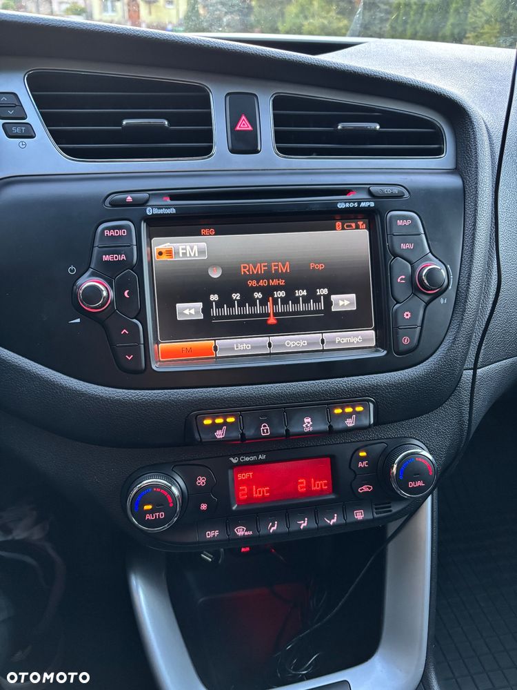 Kia Ceed - 8