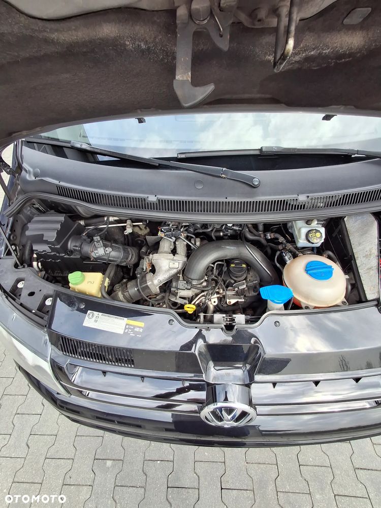 Volkswagen Multivan - 24