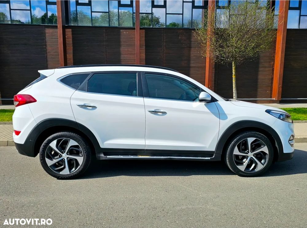 Hyundai Tucson 2.0 CRDI 4WD Automatik Premium - 4