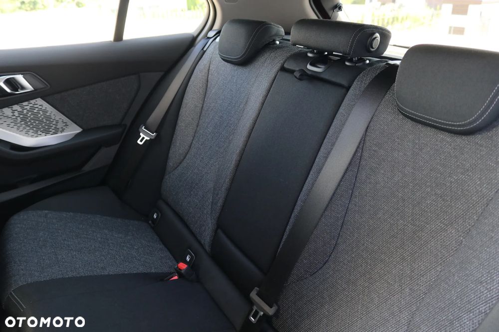 BMW Seria 1 - 18