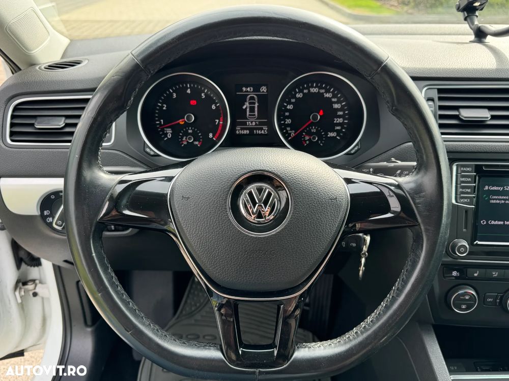 Volkswagen Jetta 1.2 TSI Comfortline - 12