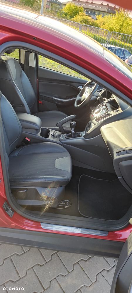Ford Focus 1.6 EcoBoost Titanium - 9