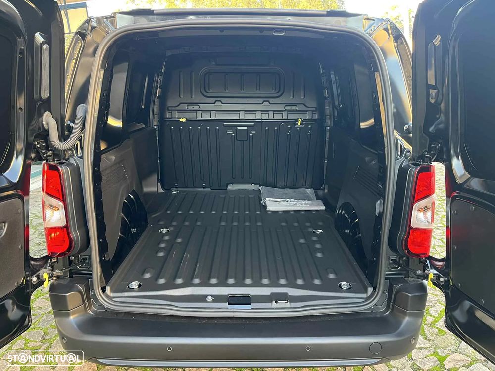 Peugeot Partner Standard 1.5 BlueHDi 130cv EAT8 (caixa automática) - 33