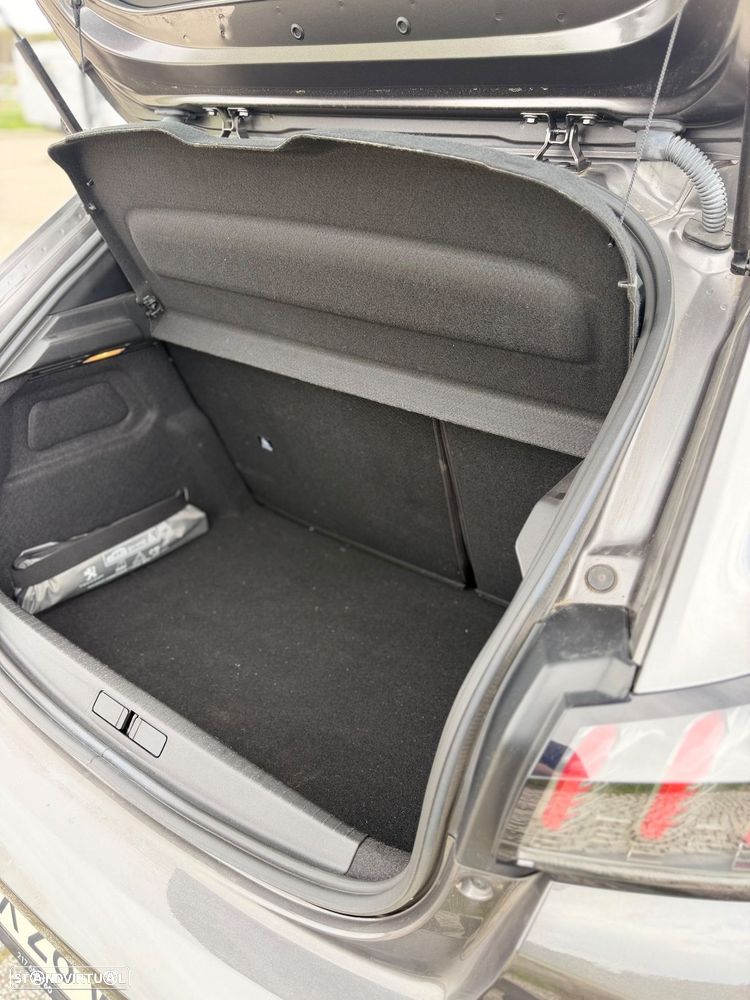 Peugeot 208 1.2 PureTech GT EAT8 - 16