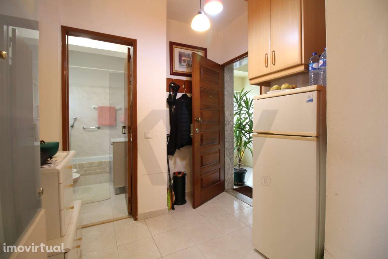 Apartamento T0 Remodelado – Paço de Arcos (3.º andar) – 39 m2 | Venda - Grande imagem: 3/25