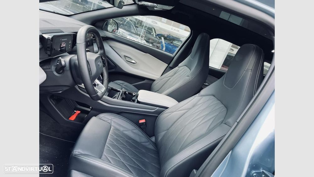 Ford Explorer 77 kWh Premium - 13