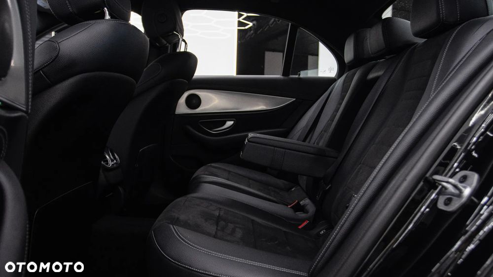 Mercedes-Benz Klasa E 220 d 4-Matic AMG - 19