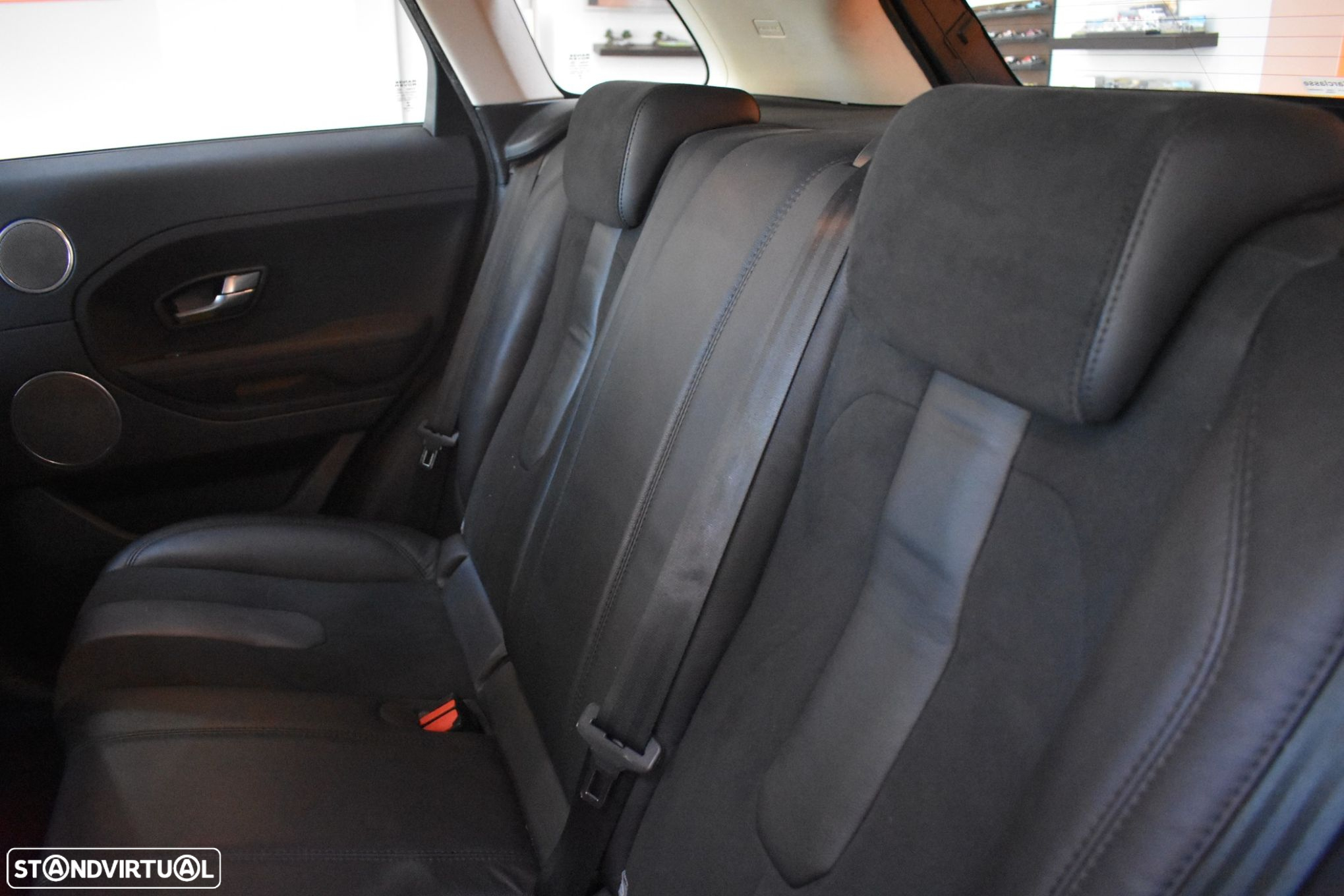 Land Rover Range Rover Evoque 2.2 eD4 Prestige - 47