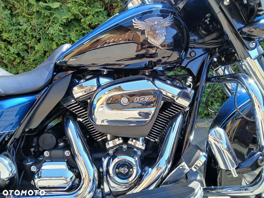 Harley-Davidson CVO Street Glide - 17