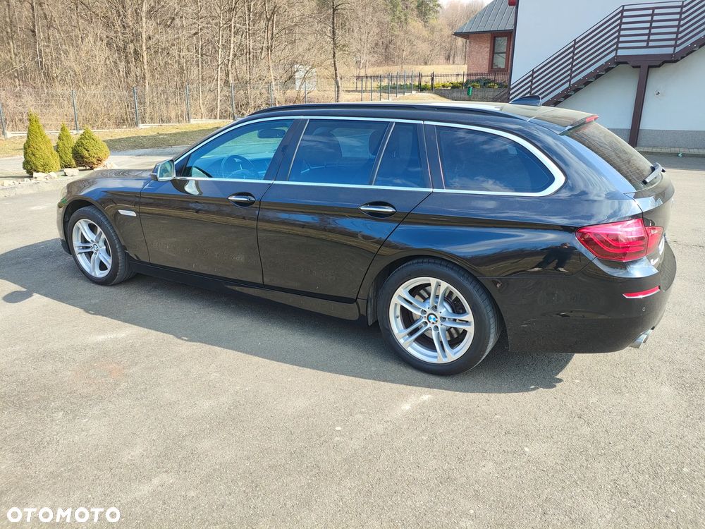 BMW Seria 5 525d xDrive - 6