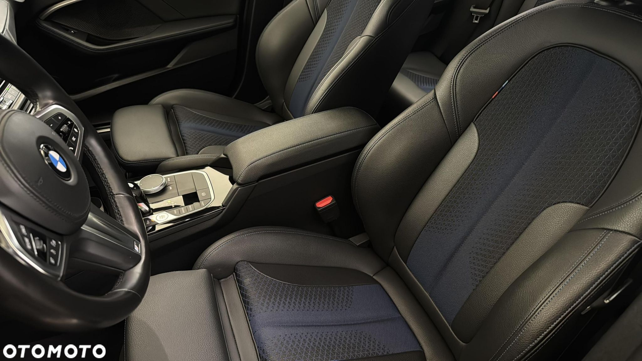 BMW Seria 1 118i - 12