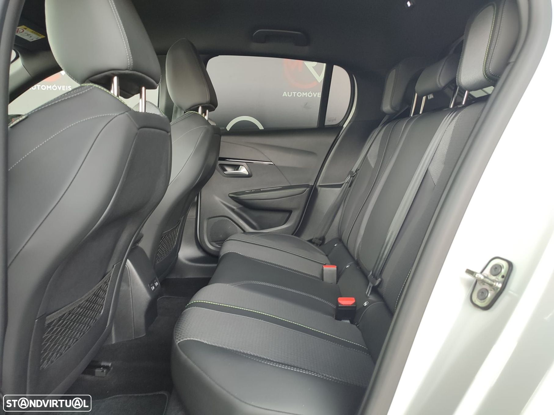 Peugeot 208 1.5 BlueHDi GT - 30
