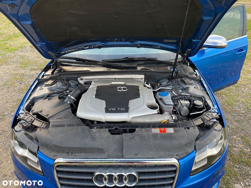 Audi A4 Limousine - 14