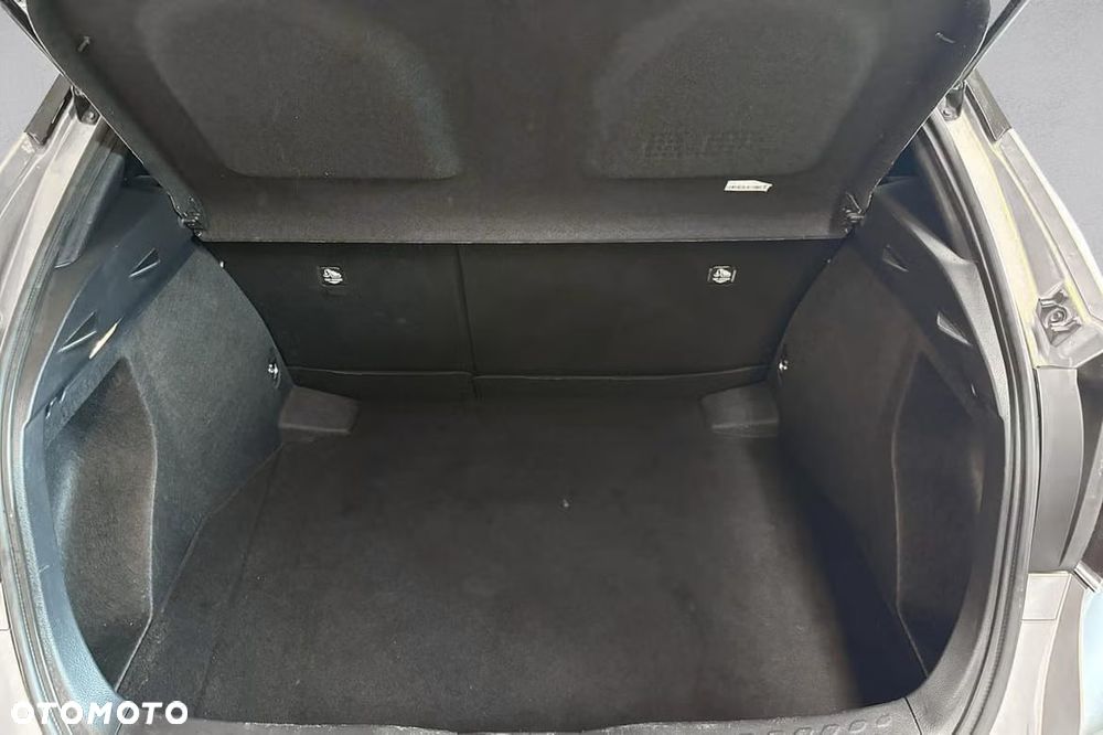 Toyota C-HR - 16
