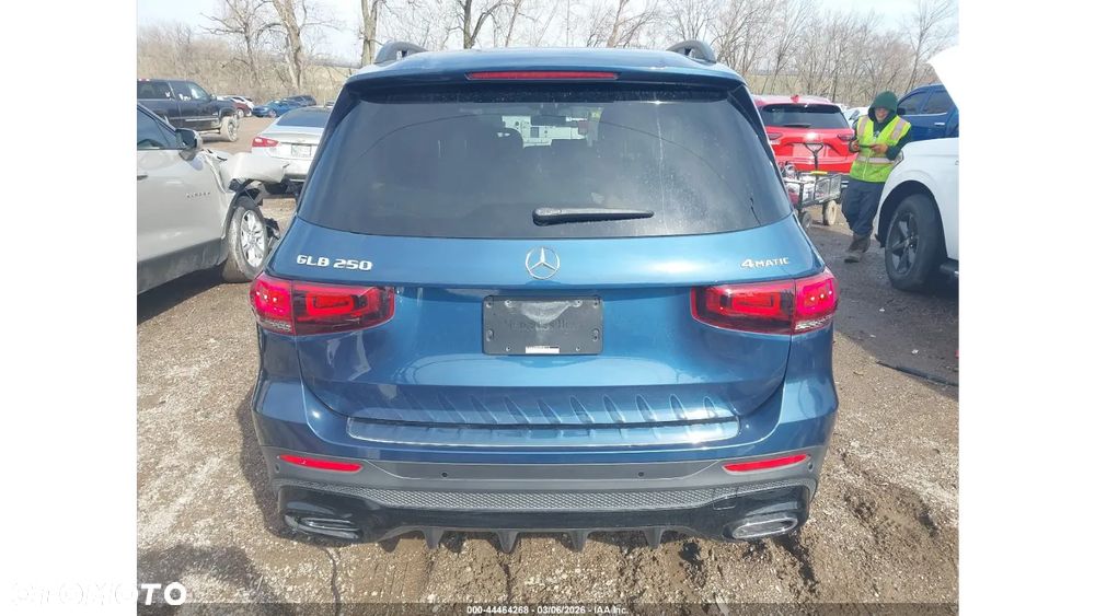 Mercedes-Benz GLB 250 8G-DCT AMG Line - 8