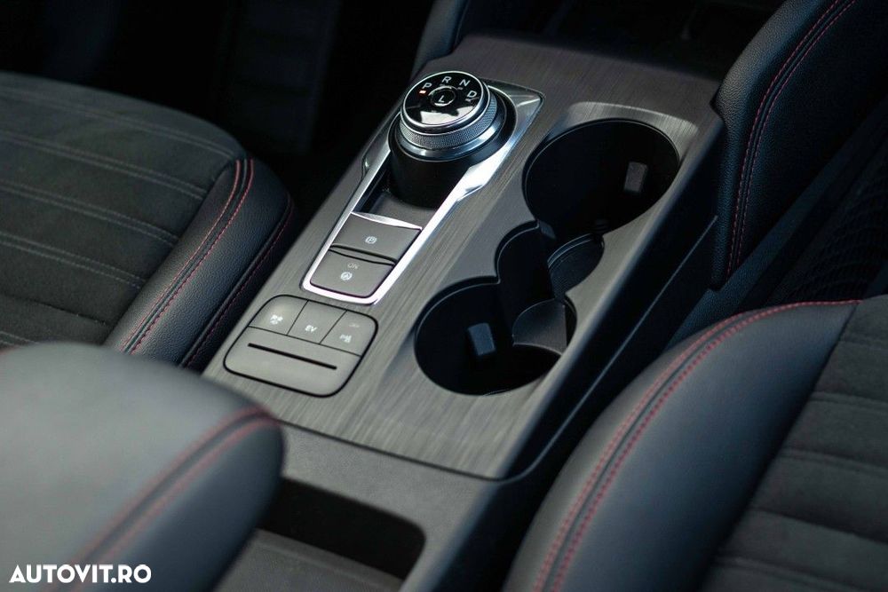 Ford Kuga 2.5 Duratec PHEV ST Line X - 22