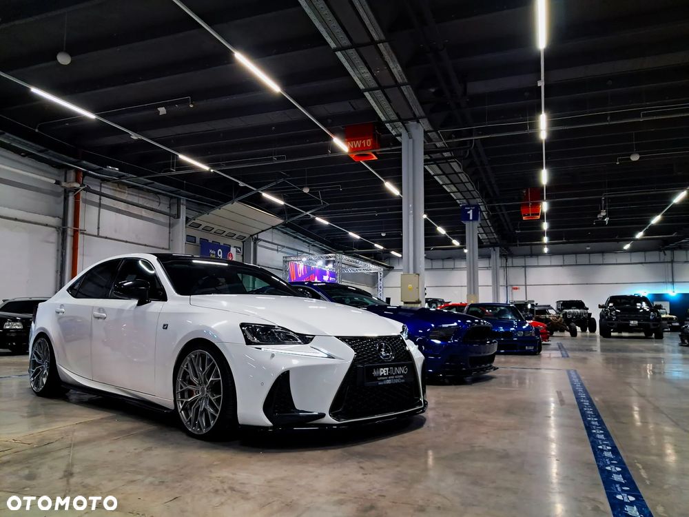Lexus IS 200t F Sport - 34