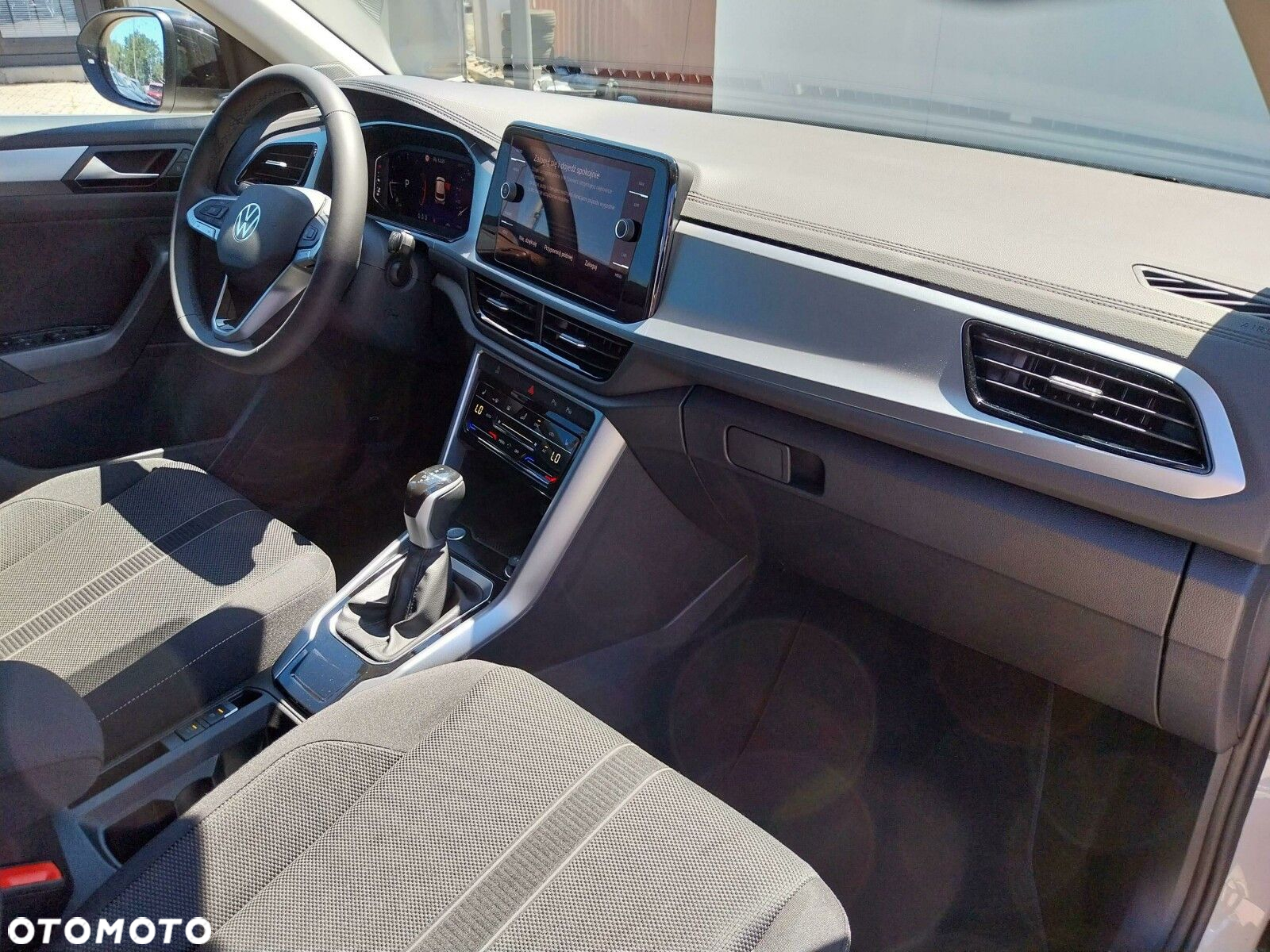 Volkswagen T-Roc - 15