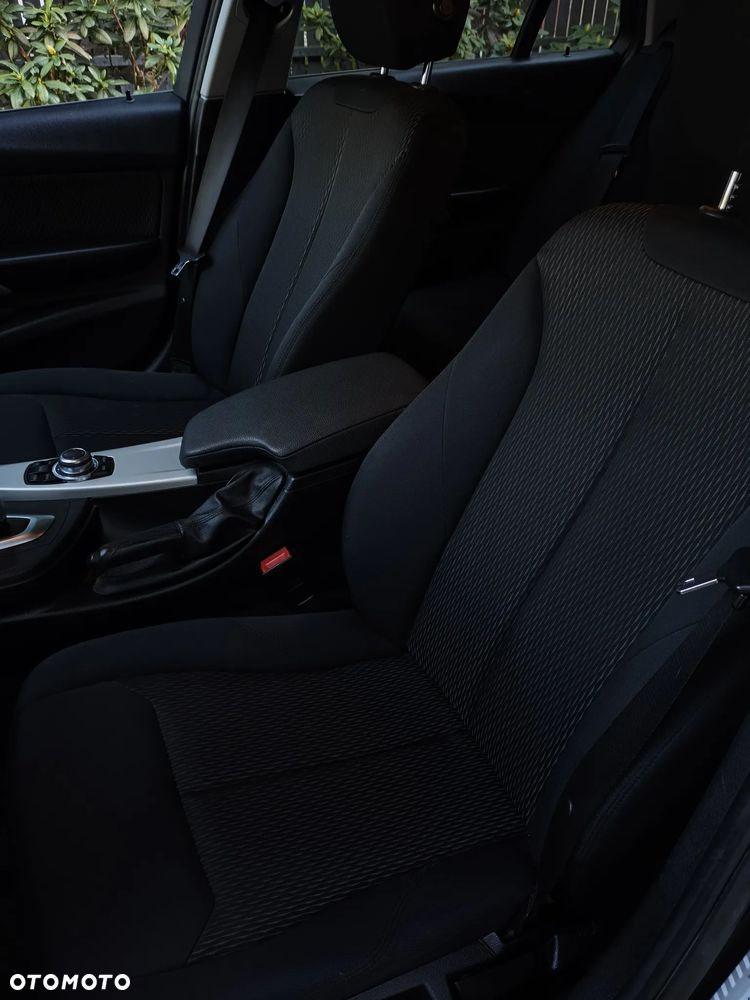 BMW Seria 3 - 26