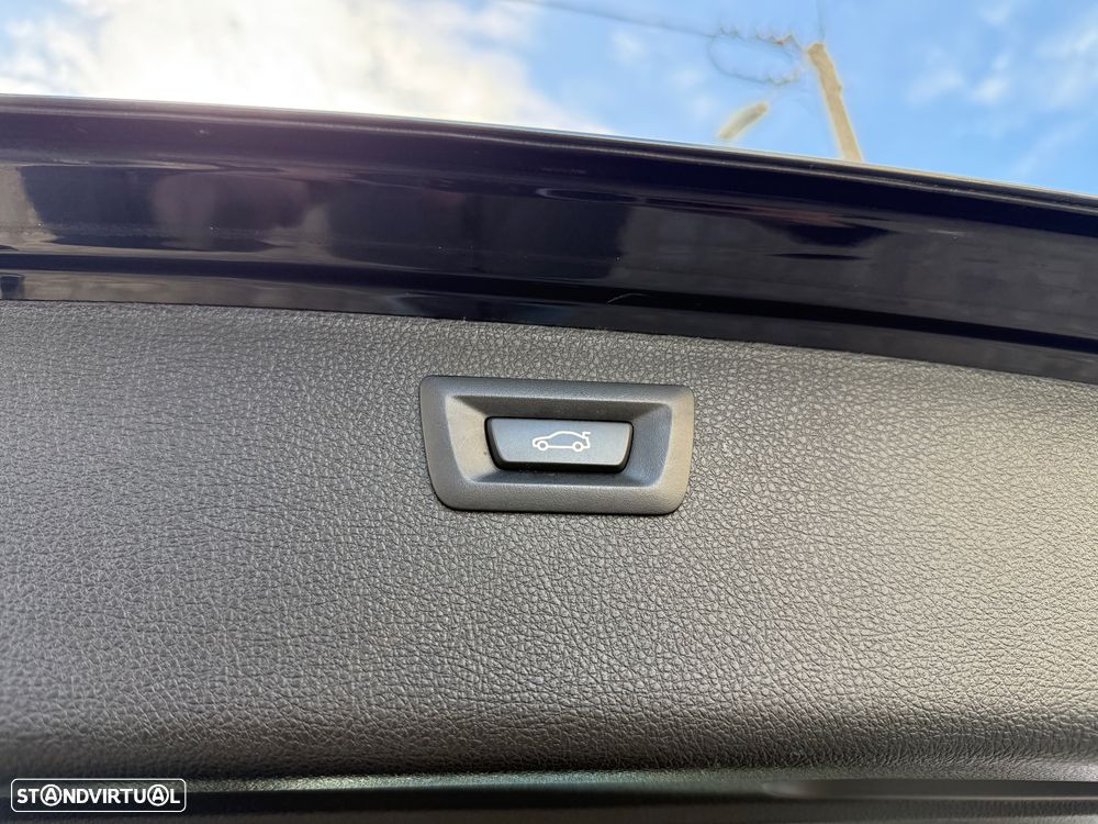 BMW 320 d Touring Sport-Aut. Efficient Dynamics Edition Sport Line - 16