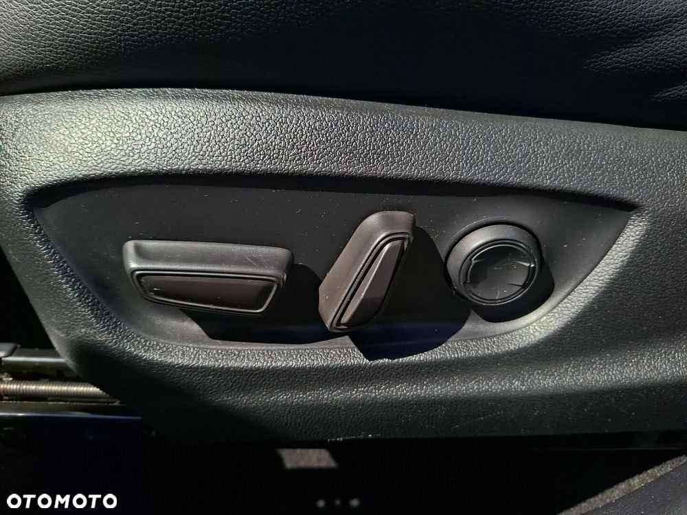 Toyota C-HR 1.8 Hybrid Executive - 24