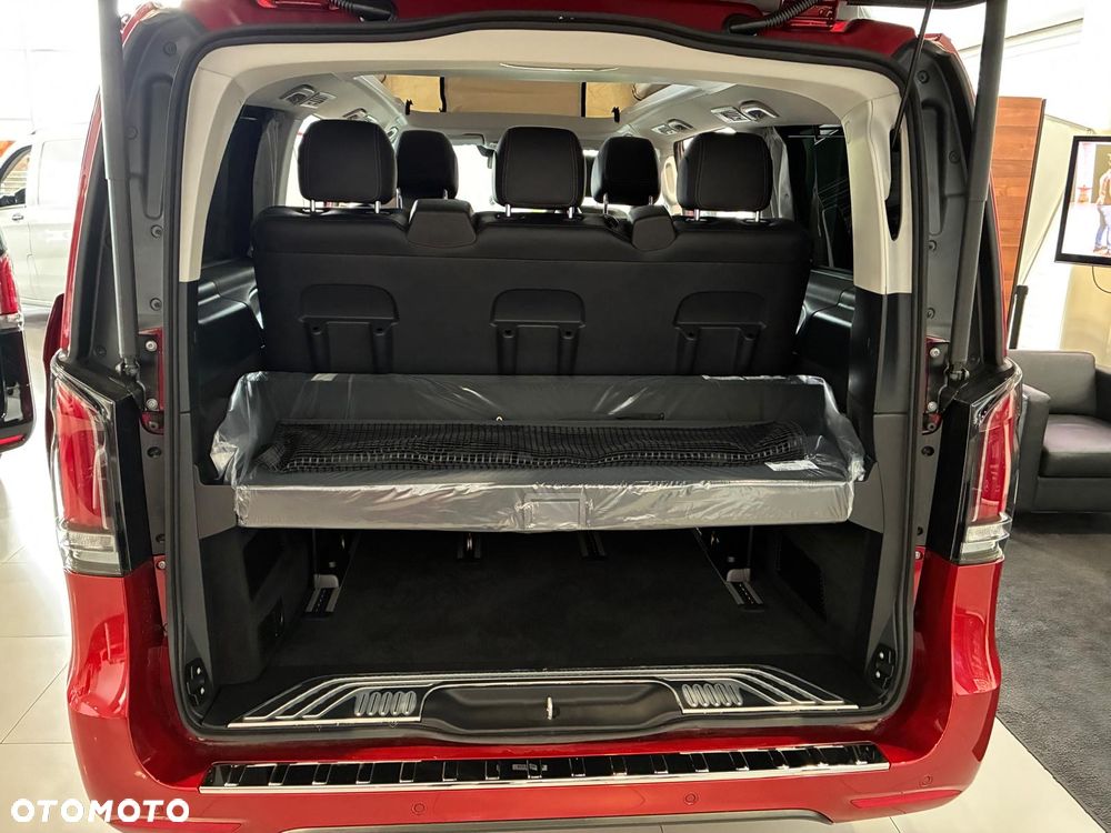 Mercedes-Benz Klasa V - 16