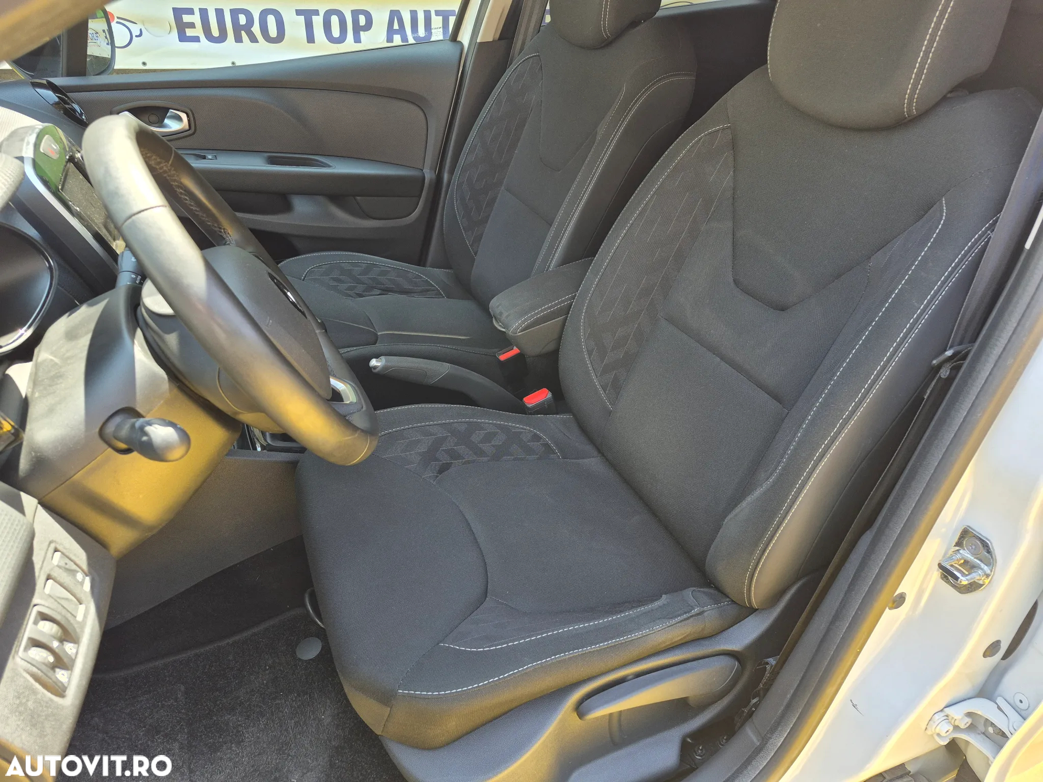 Renault Clio (Energy) TCe 90 Start & Stop LIMITED - 10