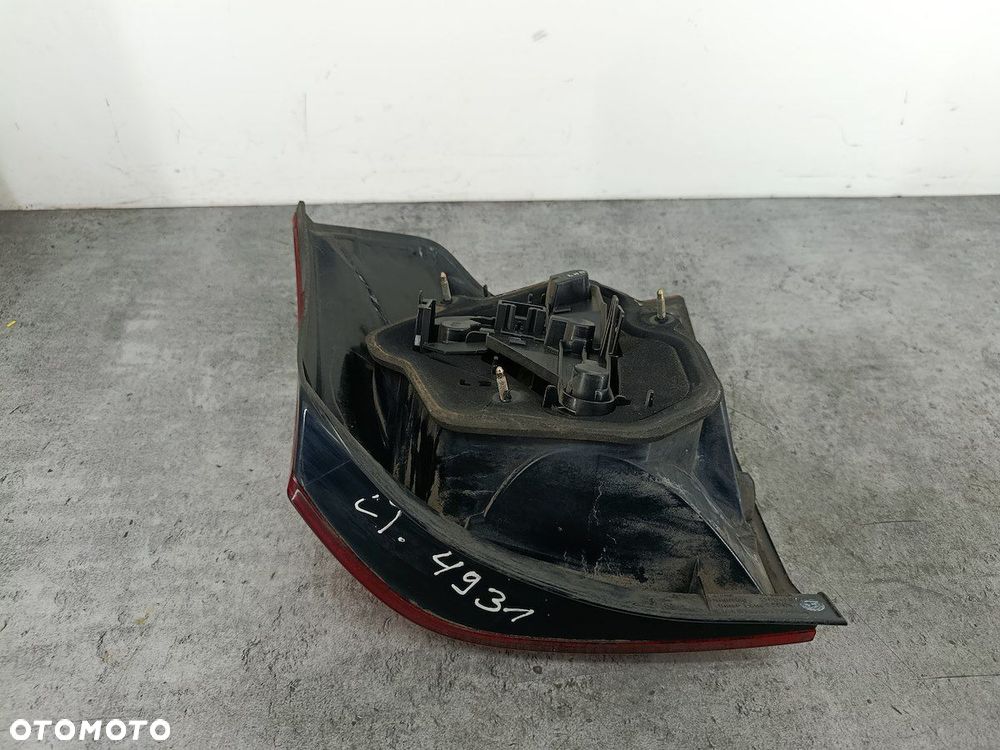 LAMPA TYLNA LEWA TOYOTA COROLLA E12  KOITO HATCHBACK - 6