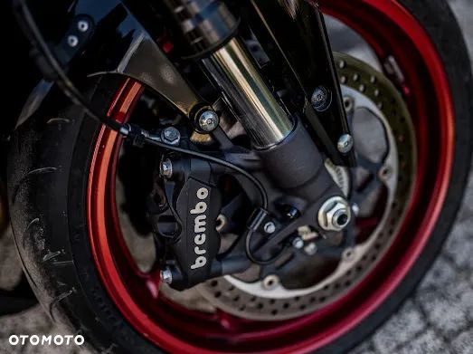 Suzuki GSX - 8