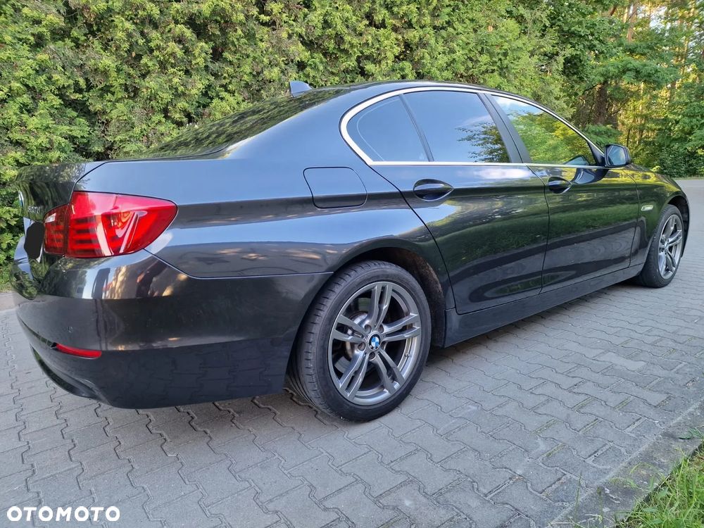 BMW Seria 5 520d Luxury Line - 4