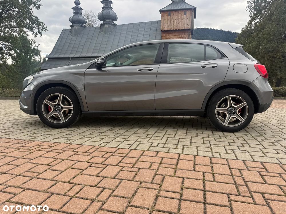 Mercedes-Benz GLA 180 d 7G-DCT Style - 4