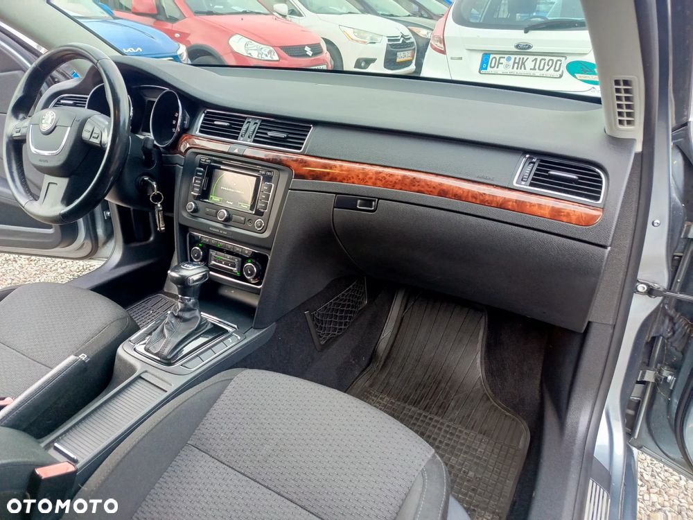 Skoda Superb 1.8 TSI DSG Elegance - 23