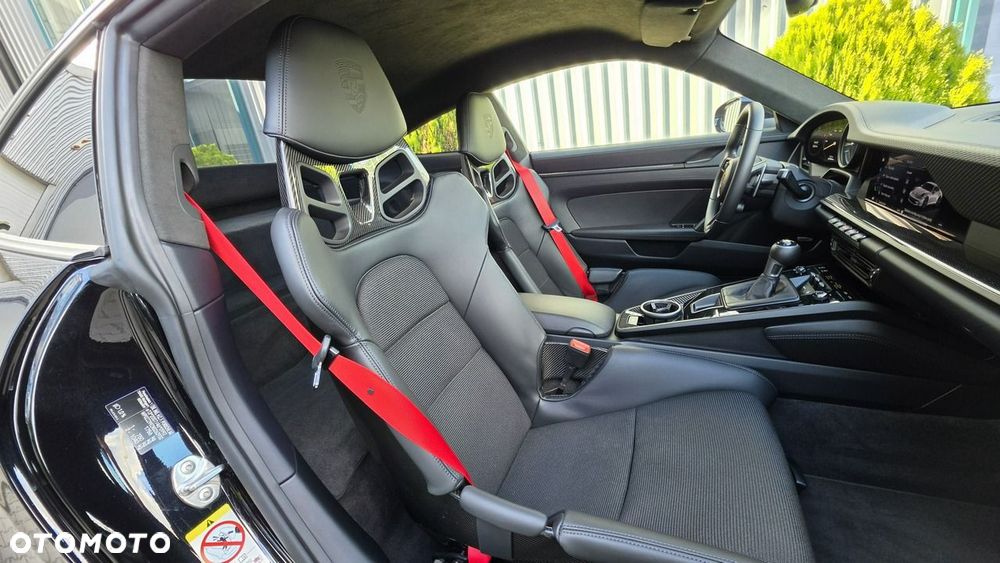 Porsche 911 GT3 Touring PDK - 36