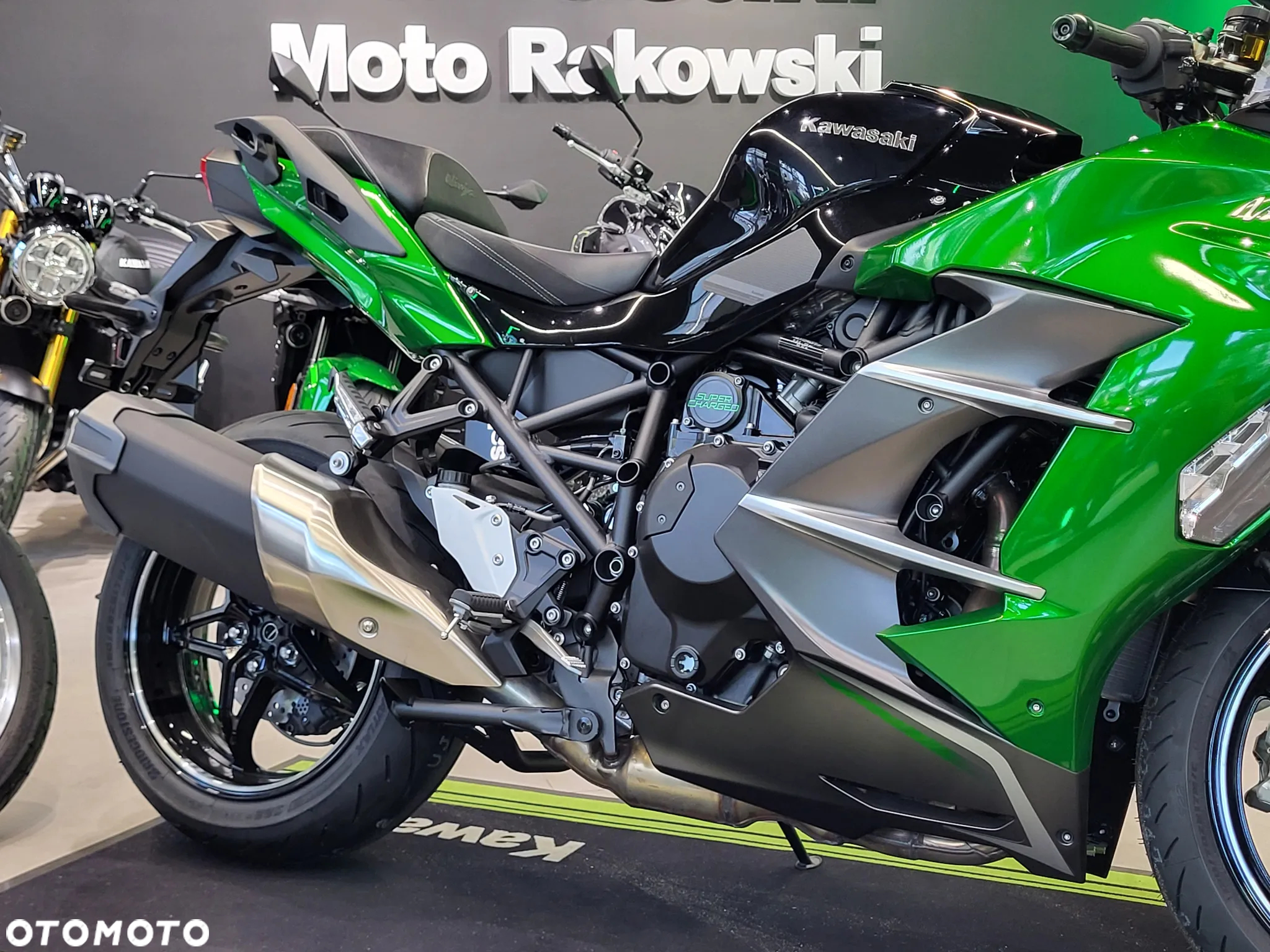Kawasaki Ninja H2 SX - 7