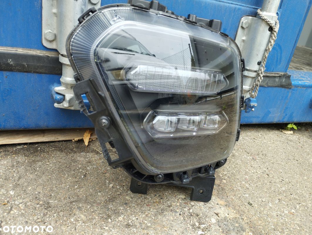 Lampa lewa LED Kia Soul III 3 92201-J2 e-Soul - 1