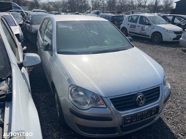 Dezmembrez Volkswagen Polo 9N 1.2 benzina BME 2007 - 1