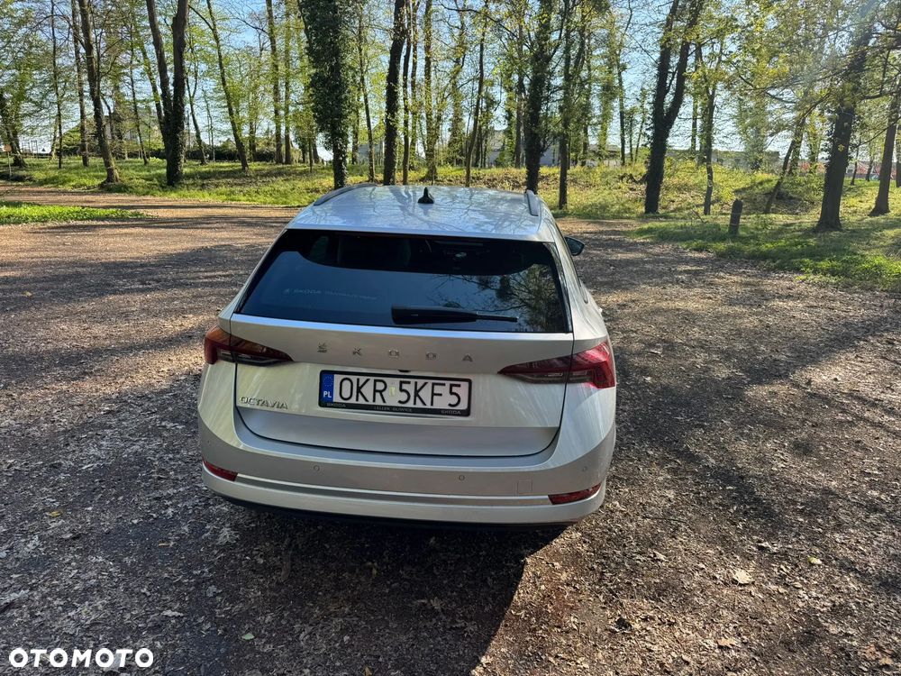 Skoda Octavia ver-2-0-tdi-ambition-dsg - 4