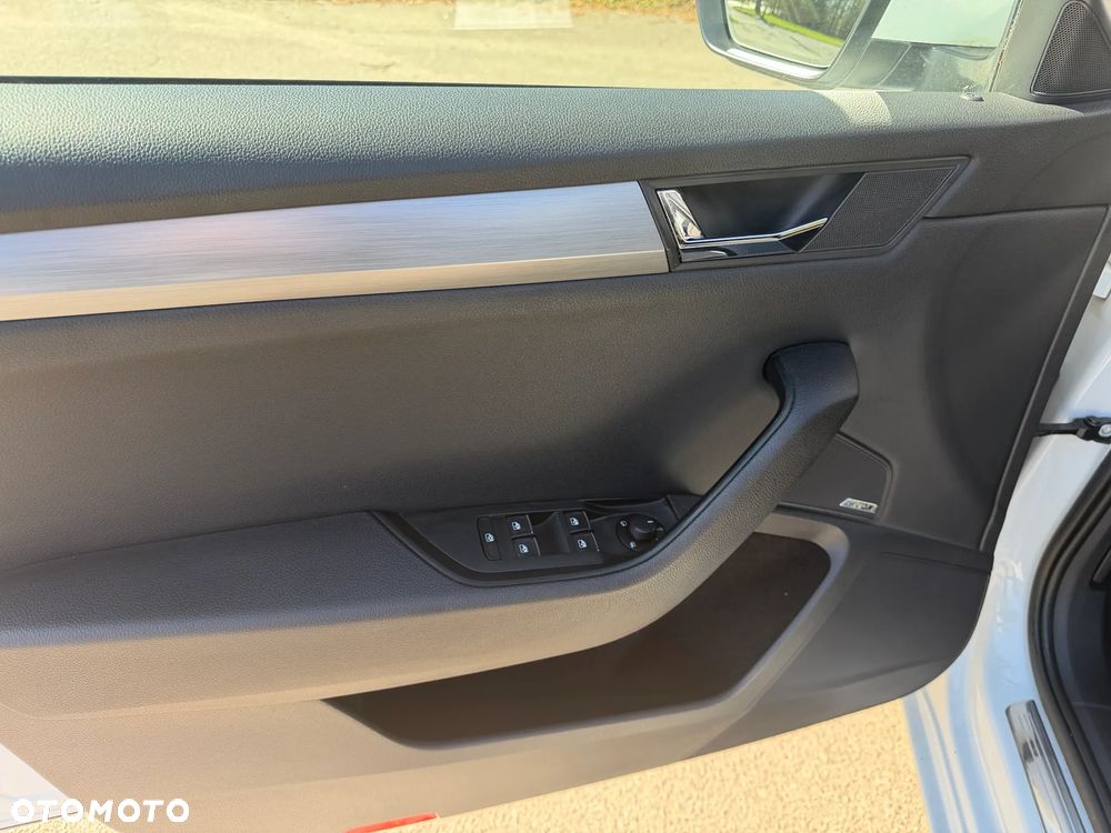 Skoda Superb 2.0 TDI 4x4 Ambition DSG - 11